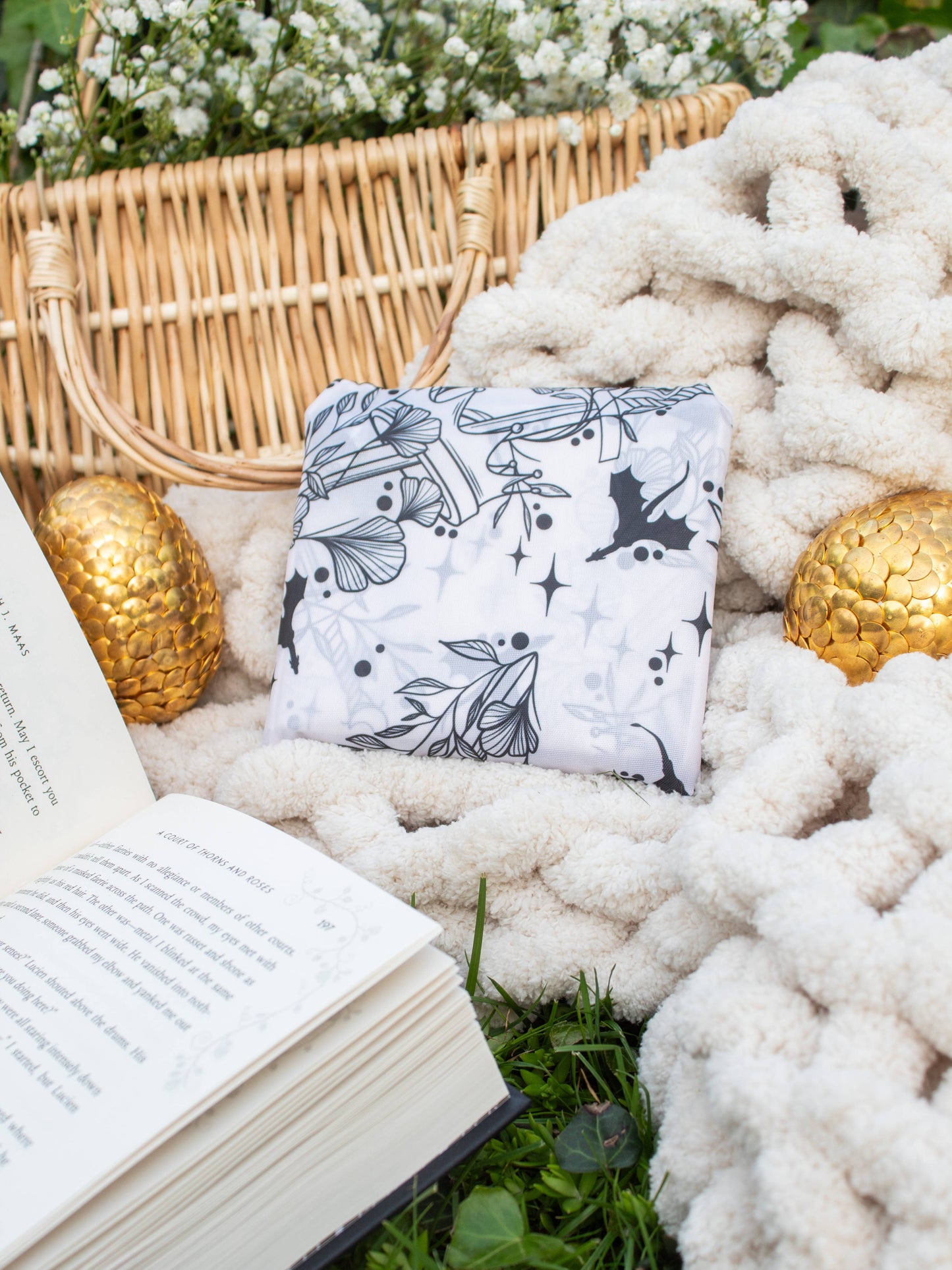 Ivory Swords | Reusable Foldable Bag