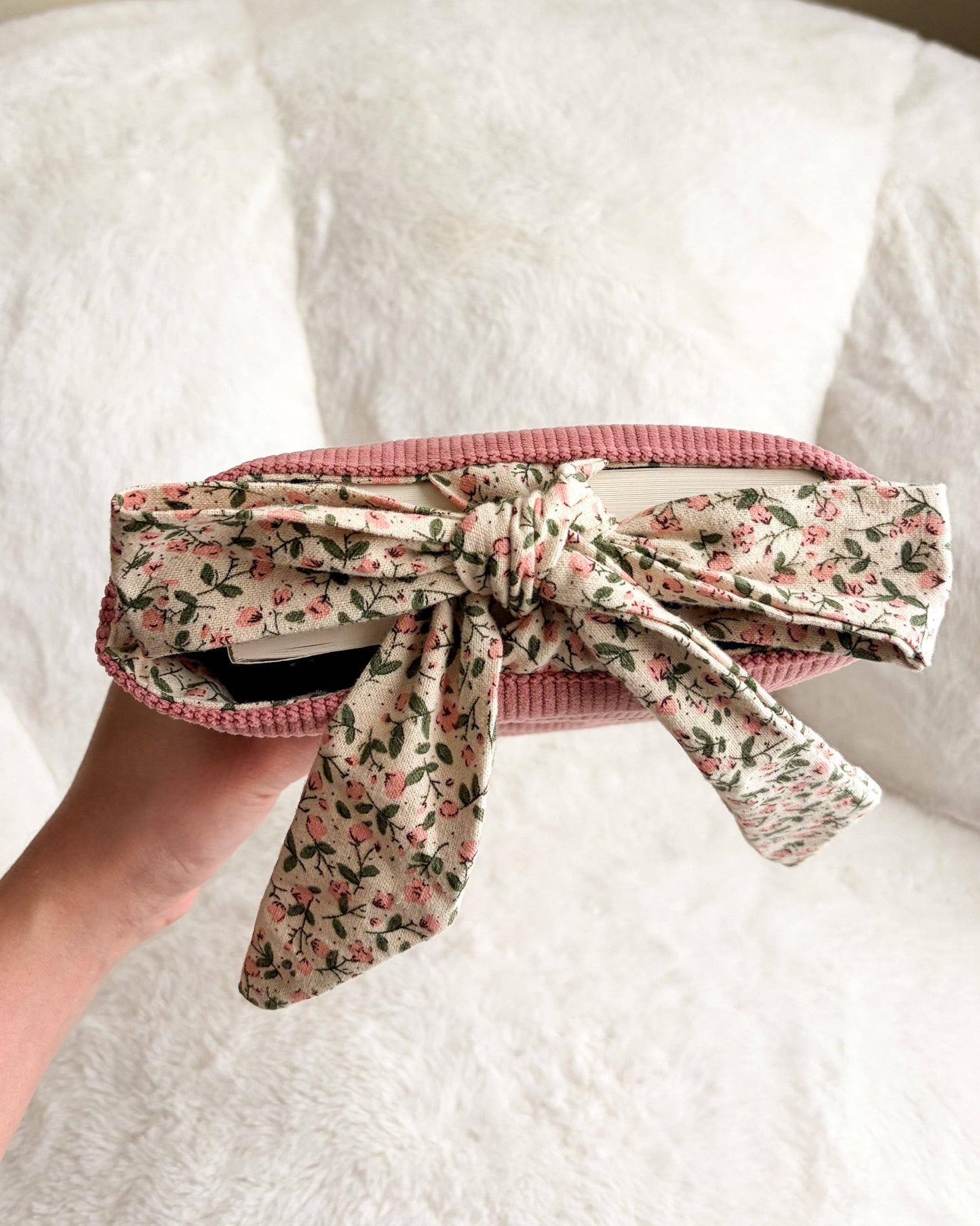 Girl Read Your Book Book Sleeve w/ Bow